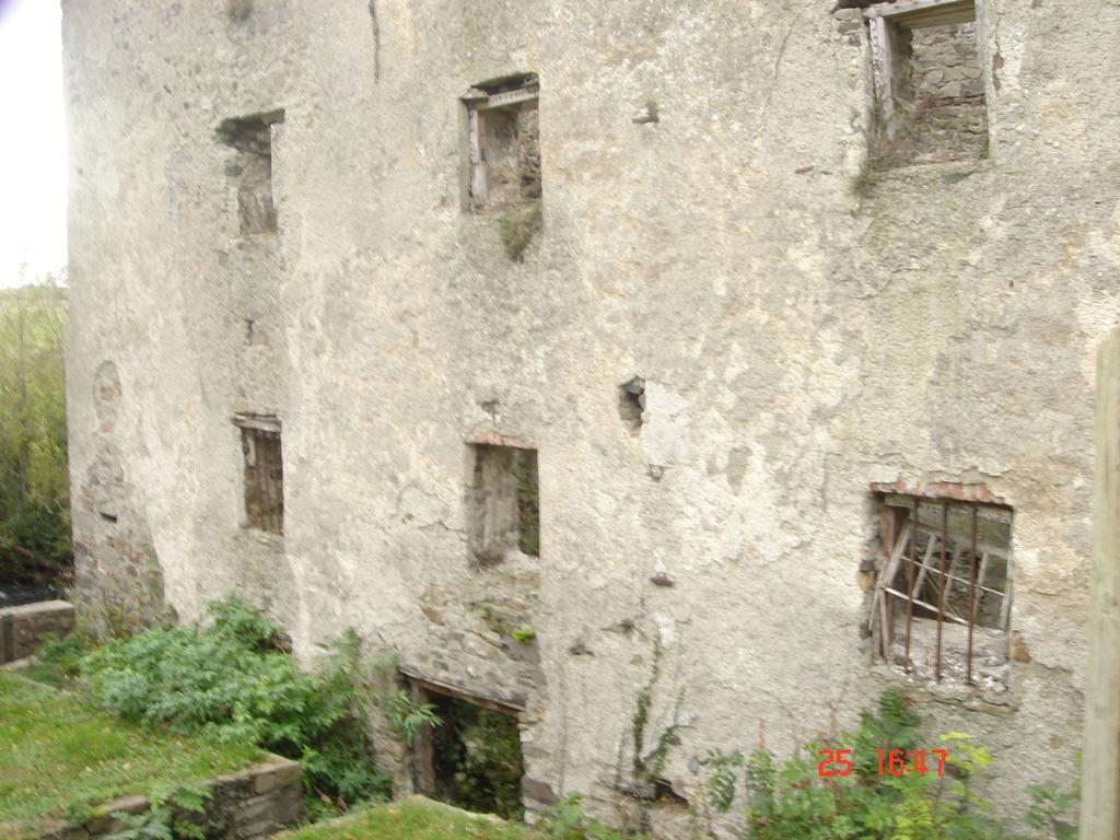Bed and Breakfast Abbey House Томастаун Екстер'єр фото
